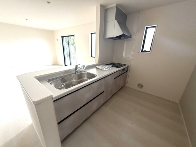 小牧市小牧原駅前【キッチン】