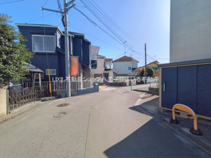 八王子市諏訪町473-14 中古【仲介手数料無料】【前面道路含む現地写真】幅員2.3mの前面道路。