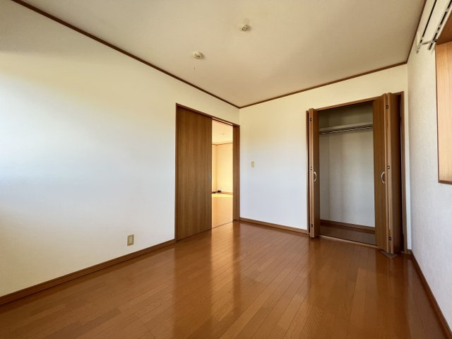 グレース手鎌Ⅱ【洋室】＊別のお部屋の写真です