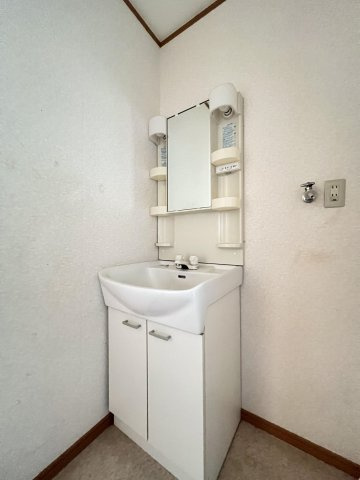 グレース手鎌Ⅱ【洗面所】＊別のお部屋の写真です