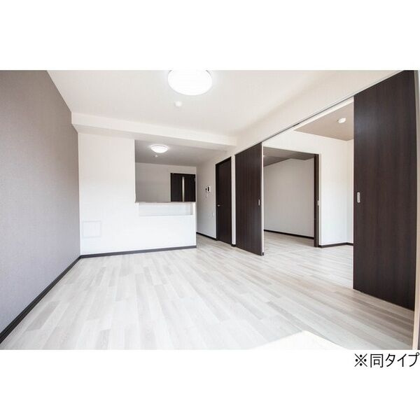 フロイデ【居間・リビング】