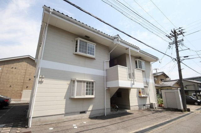 プラドールアカサカ【外観】