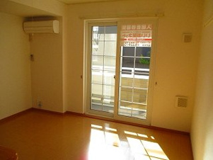 リバーサイド錦丘【居間・リビング】