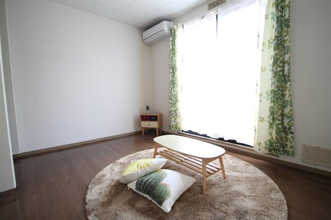 別の部屋の写真となりますので現地ご確認ください