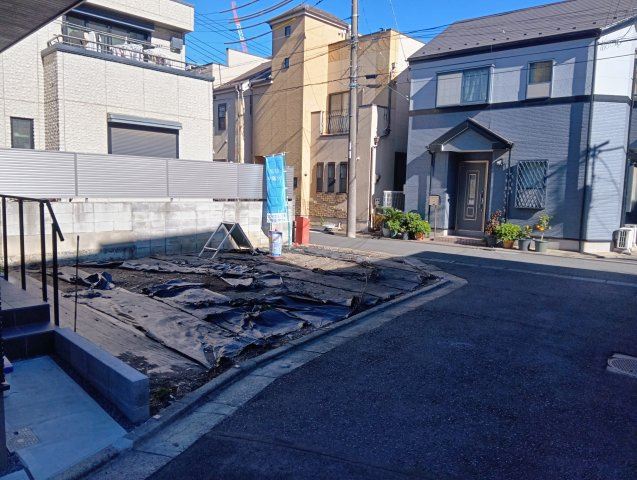 足立区梅田２丁目【前面道路含む現地写真】