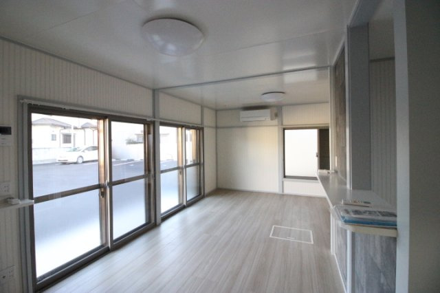 永大ハウス【洋室】明るい洋室です