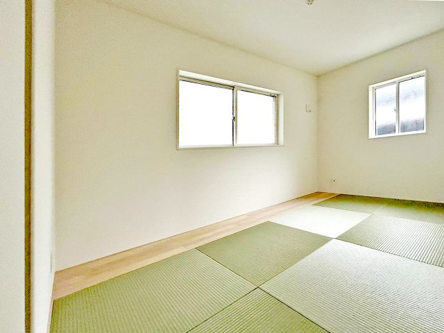 北九州市八幡西区貴船台　第1【内観：施工例】5.0帖の洋風和室！大切なお客様が来訪された際にちょうど良い配置です♩