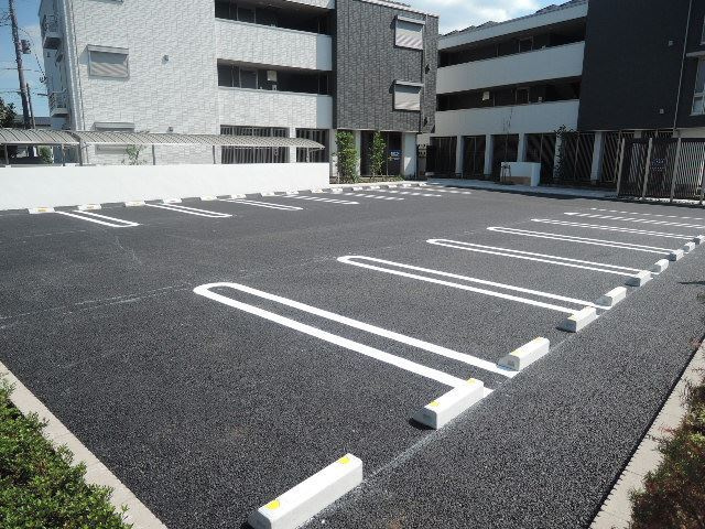 ラディーチェD【駐車場】