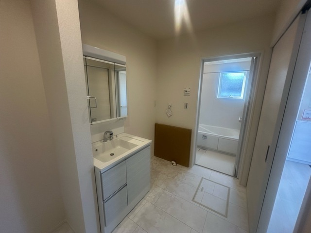 稲沢市平和町法立北瀬古第２【独立洗面台】