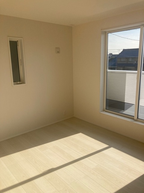 稲沢市梅須賀町【洋室】