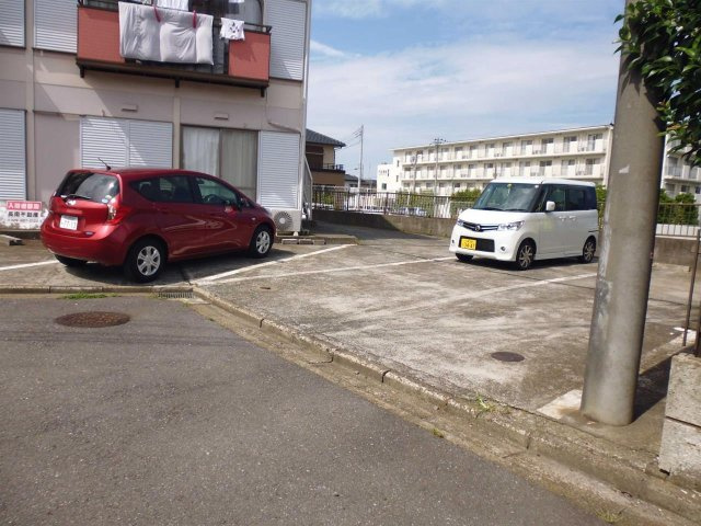 敷地内駐車場有り★