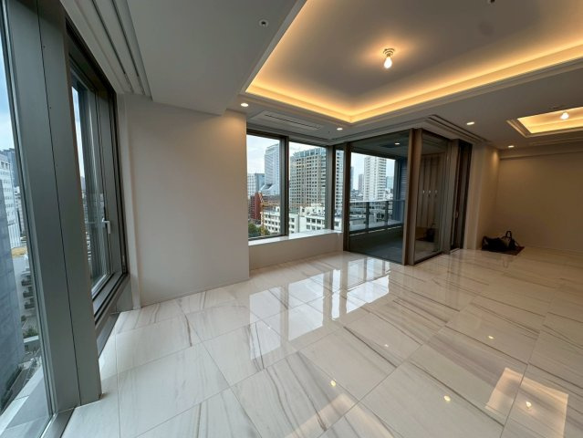 三田ガーデンヒルズ【居間・リビング】