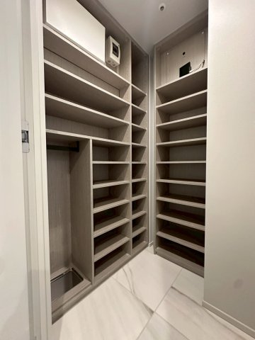 三田ガーデンヒルズ【収納】シューズクローク
