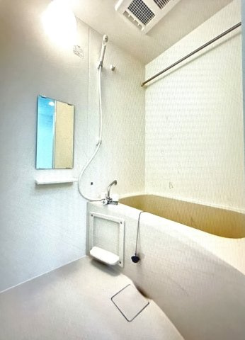 プルミア梅島【浴室】日々の疲れを癒すお風呂付です