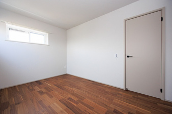 ARCHI DAYS　小倉北区上到津2丁目　1号地【内観：施工例】2階7帖の洋室！OPENクローゼット完備！どんなインテリアにもあうデザインです♩