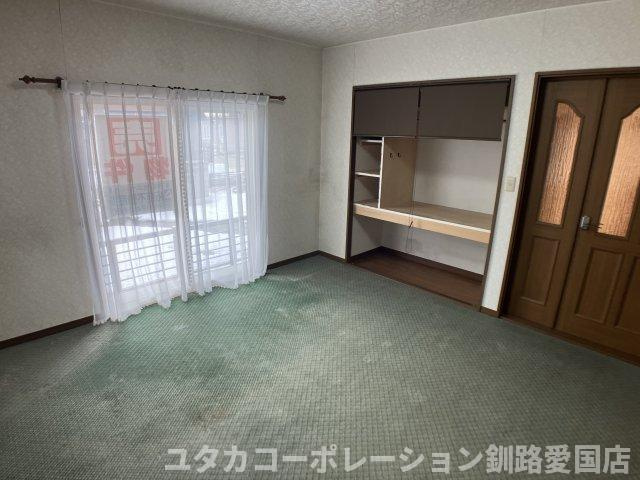 文苑4丁目41-2、3売家【洋室】1F8帖の洋室です♪