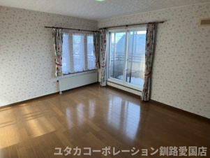 文苑4丁目41-2、3売家【洋室】2F9帖の洋室です♪