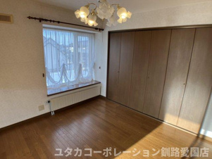 文苑4丁目41-2、3売家【洋室】2F9帖の洋室です♪