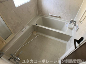 文苑4丁目41-2、3売家【浴室】広々お風呂に窓付なので換気もバッチリ★