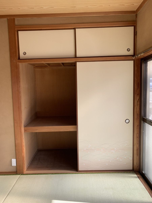 吉野貸家【収納】もちろん！！押し入れもありますよ！
＊現入居者様の入居前に撮影したものです