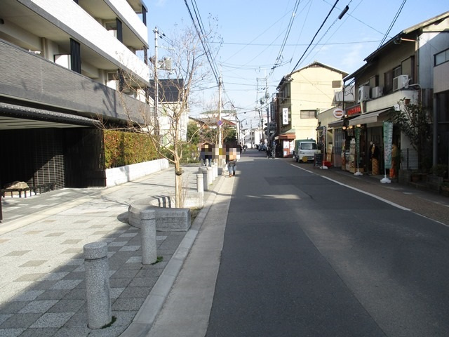 ジオ京都嵯峨嵐山【その他】前面道路