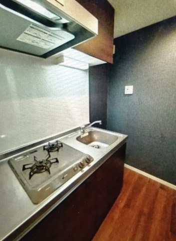 エスタシア西新井【キッチン】コンパクトなキッチンで掃除もラクラク