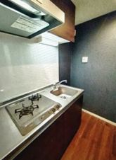 エスタシア西新井【キッチン】コンパクトなキッチンで掃除もラクラク