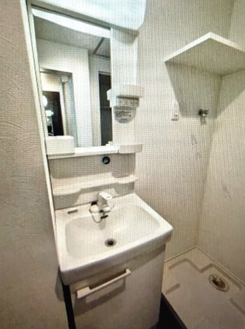 エスタシア西新井【洗面所】コンパクトで使いやすい洗面所