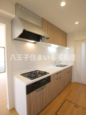 八王子市丸山町1-33 中古【仲介手数料無料】【駐車場】1台分(車種による)の駐車スペース。