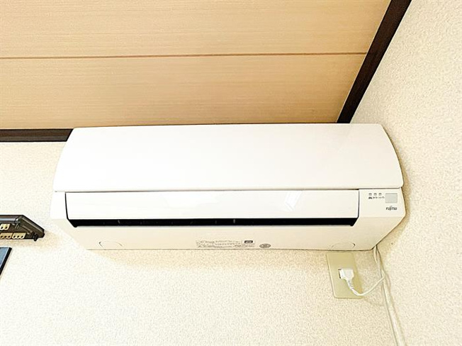 写真は同物件別の部屋のものです。