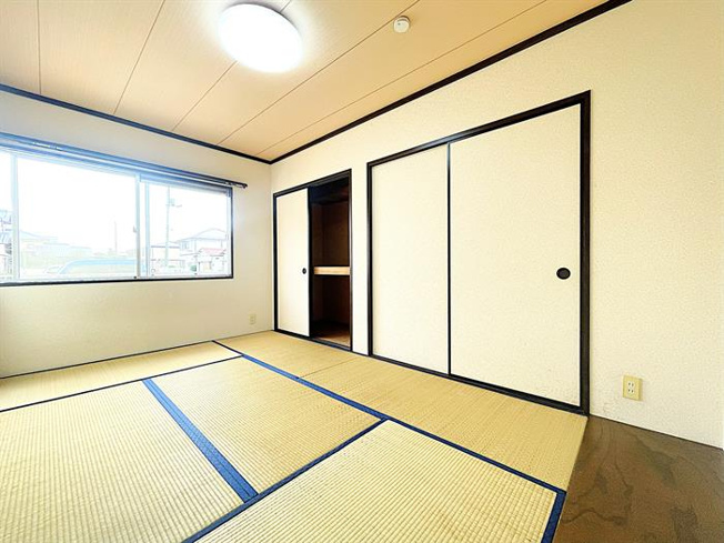 写真は同物件別の部屋のものです。