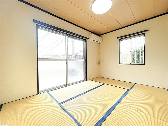 写真は同物件別の部屋のものです。
