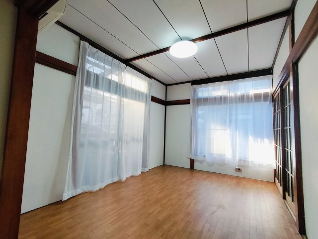 光と風のハーモニー【居間・リビング】1階洋室