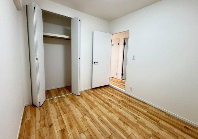 プランメゾン八尾Ⅱ番館【居間・リビング】