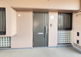 プランメゾン八尾Ⅱ番館【玄関】