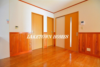 ウッディーパレス【居間・リビング】７帖のダイニングキッチンです。