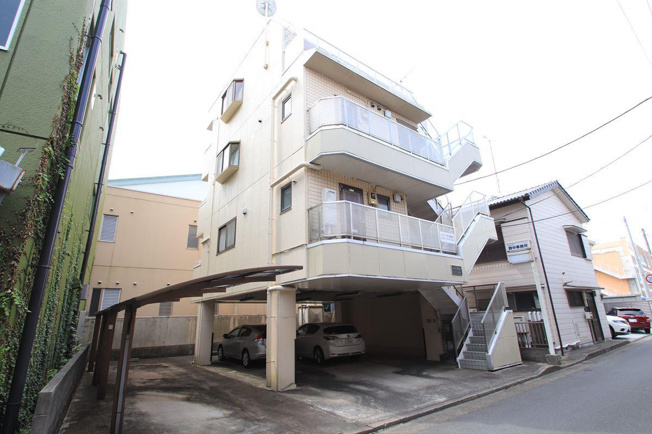 雨にぬれずに車から出られます◎