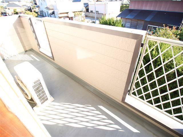 バルコニーになります。