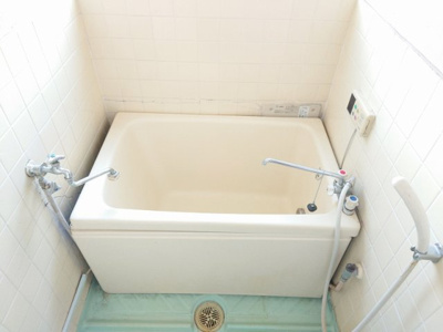 コンパクトで使いやすいお風呂です