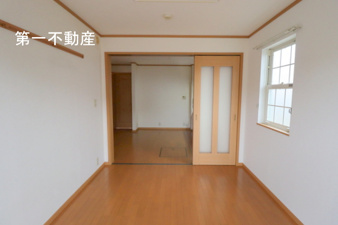 エレガンシア【洋室】