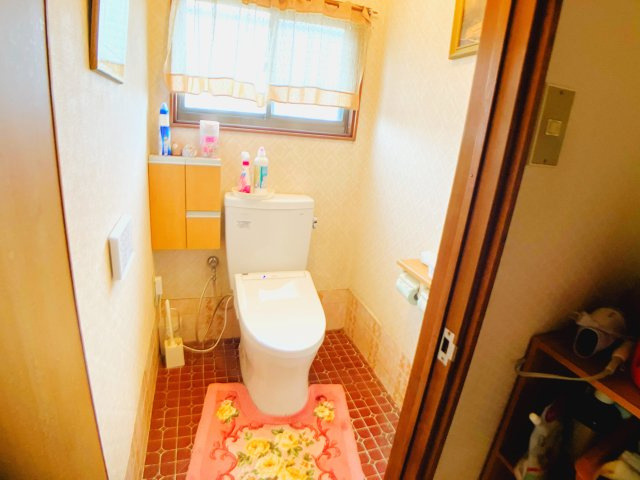 吉野町2430-21中古戸建【トイレ】清潔感のあるトイレです。