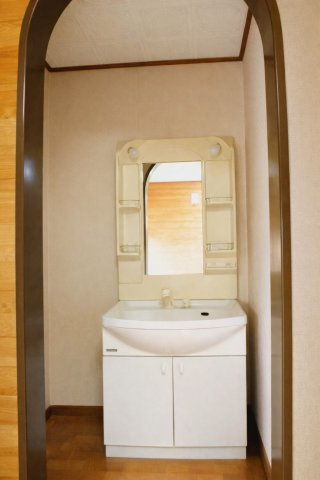 吉野町2430-21中古戸建【独立洗面台】残置物を撤去したイメージ画像になります。