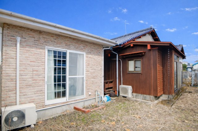 吉野町2430-21中古戸建【庭つき】たまにはお庭で休日を過ごしてみるのもよいかもしれません。