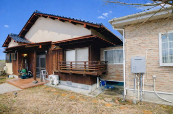 吉野町2430-21中古戸建【外観】物件の外観です。右側からのアングルになります。