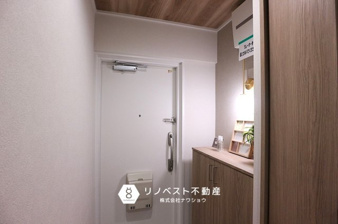 シャンティ―永和【玄関】【リノベスト不動産】女性スタッフ・男性スタッフ共に活躍中！
