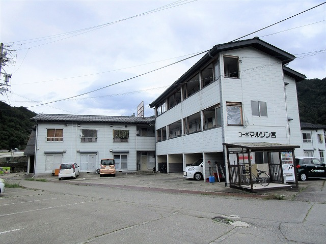 高山市一之宮町のアパート