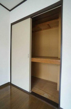 盛岡市松園１丁目のアパート【収納】