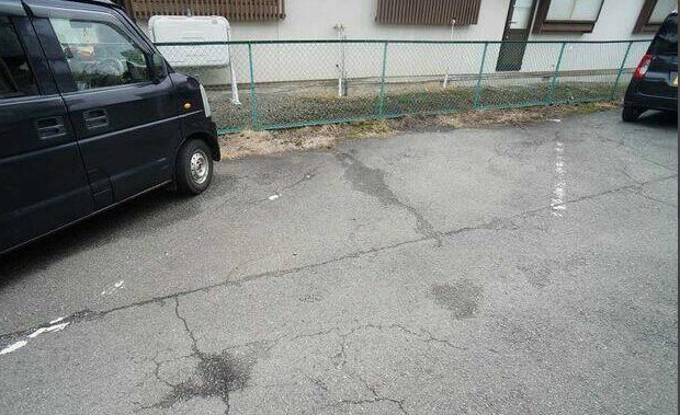 盛岡市松園１丁目のアパート【駐車場】