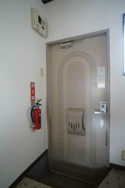 盛岡市松園１丁目のアパート【玄関】