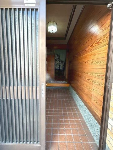 右京区西院下花田町【玄関】